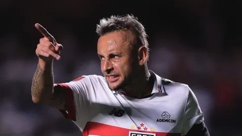 Rafinha, defensor do São Paulo.