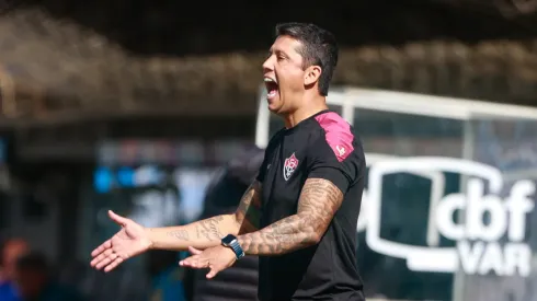 Thiago Carpini tem problemas para montar a equipe - Foto: Luiz Erbes/AGIF