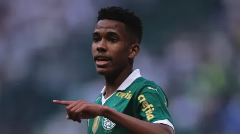 Estêvão pede desculpas para Patryck.