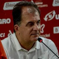 Vitória empata em partida polêmica e Fábio Mota detona arbitragem: \'É uma vergonha\'