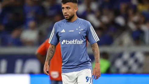 Matheus Henrique durante confronto contra o Juventude no Caampeonato Brasileiro de 2024.