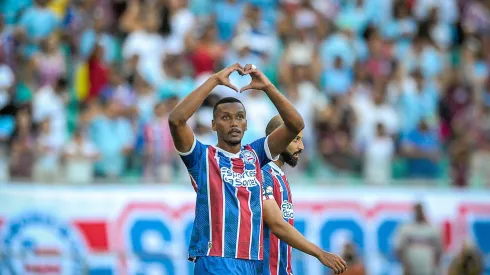 Rezende jogador do Bahia comemora seu gol durante partida contra o Bragantino no estadio Arena Fonte Nova pelo campeonato Brasileiro A 2023. Meio-campista está de volta