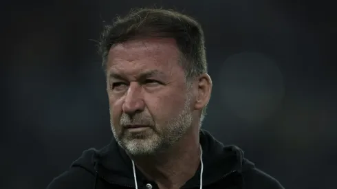 Augusto Melo tem nova preocupação no Corinthians.