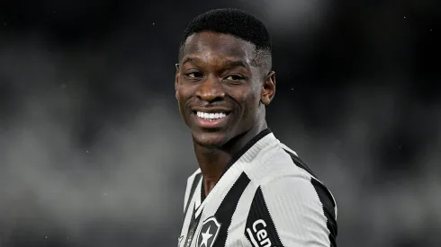 Luiz Henrique, jogador do Botafogo, durante partida contra o Bahia no Nilton Santos, pels Copa do Brasil.