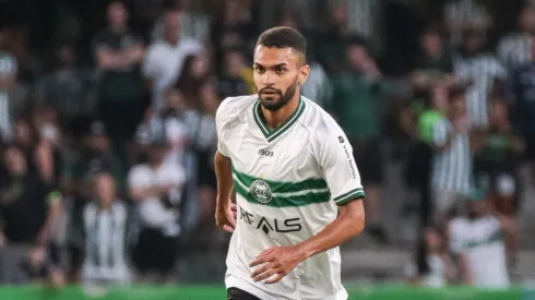 Vini Paulista jogador do Coritiba durante partida contra o Andraus no estadio Couto Pereira pelo campeonato Paranaense 2024.