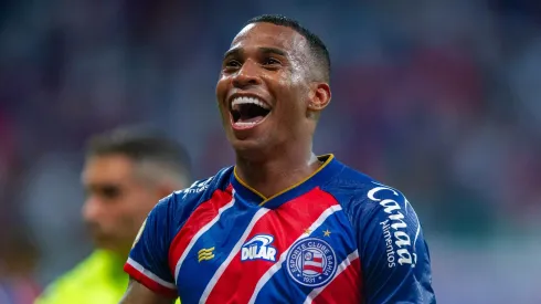 Jean Lucas jogador do Bahia comemora seu gol com jogadores do seu time durante partida contra o Fortaleza no estádio Arena Fonte Nova pelo campeonato Brasileiro A 2024. Foto: Jhony Pinho/AGIF