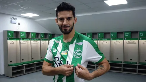 Ronie Carrillo em sua apresentação no Juventude.