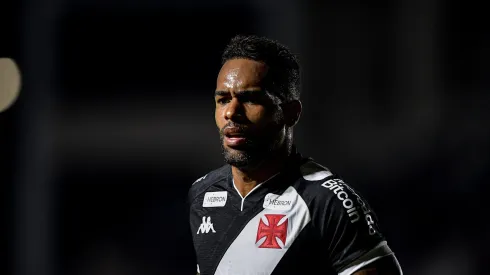 Alex Teixeira atuando pelo Vasco