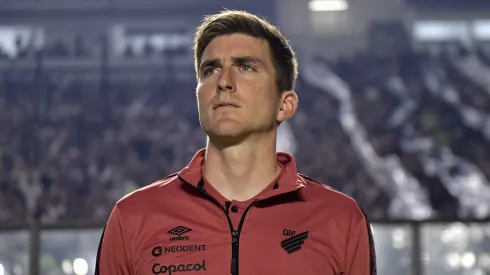 Martin Varini tecnico do Athletico-PR durante partida contra o Vasco no campeonato Brasileiro A 2024. Foto: Thiago Ribeiro/AGIF