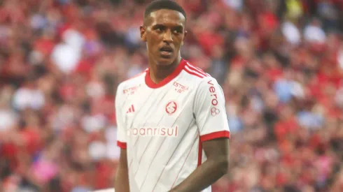 Robert Renan, jogador do Internacional.