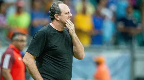 Rogério Ceni durante confronto contra o Internacional no Campeonato Brasileiro de 2024.