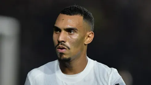 Corinthians atrasa nova parcela da compra de Matheuzinho.