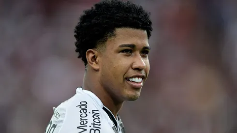 Andrey Santos jogador do Vasco durante partida contra o Flamengo no estadio Maracana pelo campeonato Carioca 2023.