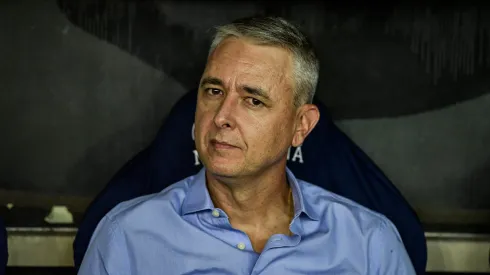 Tiago Nunes tecnico do Botafogo durante partida contra o Flamengo (Foto: Thiago Ribeiro/AGIF)