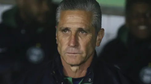 Jorginho durante confronto contra o Avaí na Série B de 2024.