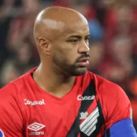 Surge \'atualização\' no Athletico-PR sobre Thiago Heleno antes da decisão: \'Nos últimos dias\'