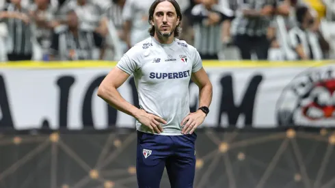 Zubeldía durante confronto contra o Atlético-MG na Copa do Brasil 2024.