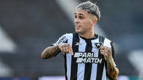 Diego Hernández durante confronto contra o Audax no Campeonato Carioca de 2024.