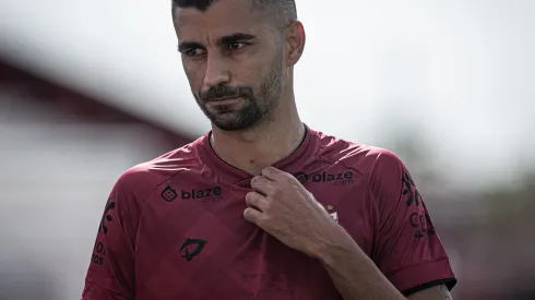 Jorginho durante confronto contra o Juventude no Brasileirão 2024.