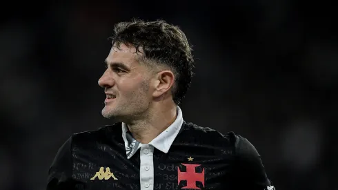 Vegetti jogador do Vasco