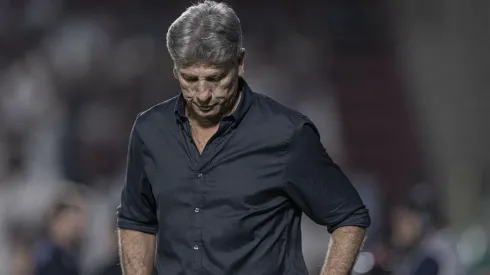 Renato Gaúcho terá que fazer modificações na defesa do Grêmio - Foto: Heber Gomes/AGIF