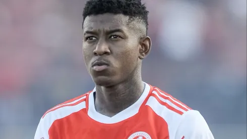 Vitão, jogador do Internacional