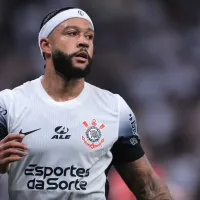 Memphis Depay se impressiona com torcida do Corinthians: \'Nenhum outro estádio tem\'