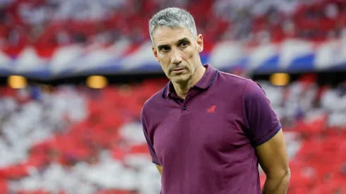 Vojvoda tecnico do Fortaleza durante partida contra o Corinthians no (Foto: Lucas Emanuel/AGIF)