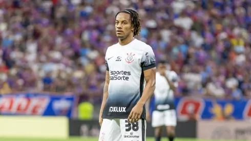 André Carrillo, jogador do Corinthians, durante partida contra o Fortaleza na Arena Castelão, pela Copa Sul-Americana.
