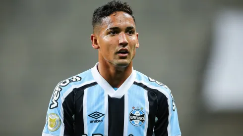 Jhonata Robert jogador do Gremio durante partida contra o Flamengo no estadio Arena do Gremio pelo campeonato Brasileiro A 2021.