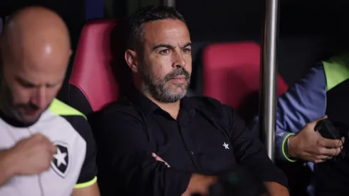 Artur Jorge tecnico do Botafogo durante partida contra o Sao Paulo no estadio Morumbi (Foto: Ettore Chiereguini/AGIF)