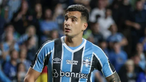 Gigante brasileiro quer a contratação de Cristaldo (Foto: Robson Mafra/AGIF)