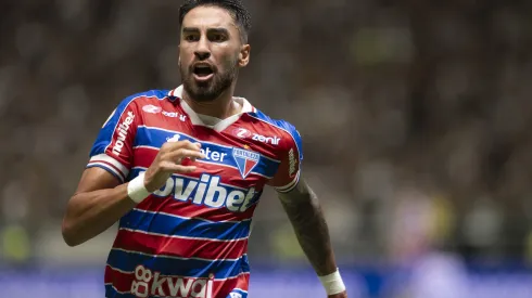 Lucero jogando pelo Fortaleza