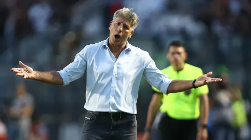 RIO DE JANEIRO, BRAZIL - APRIL 14: Renato Gaucho coach of Gremio reacts during the match between Vasco da Gama and Gremio as part of Brasileirao 2024 at Sao Januario Stadium on April 14, 2024 in Rio de Janeiro, Brazil. (Photo by Wagner Meier/Getty Images)