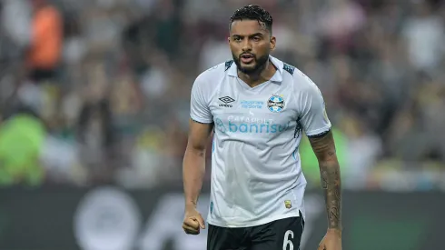 Reinaldo jogador do Gremio durante partida contra o Fluminense no estadio Maracana pelo campeonato Copa Libertadores 2024.