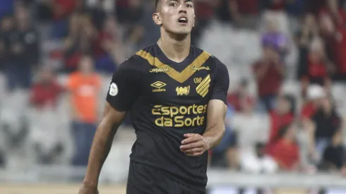 Cuello durante confronto contra o Fortaleza no Brasileirão 2024.