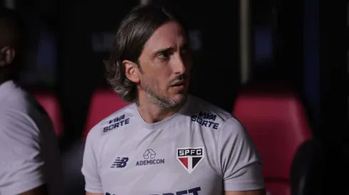 Zubeldía, técnico do São Paulo, durante partida contra o Botafogo, pela Copa Libertadores.