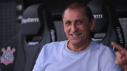 Ramón Díaz durante confronto contra o Juventude no Campeonato Brasileiro de 2024. Foto: Ettore Chiereguini/AGIF