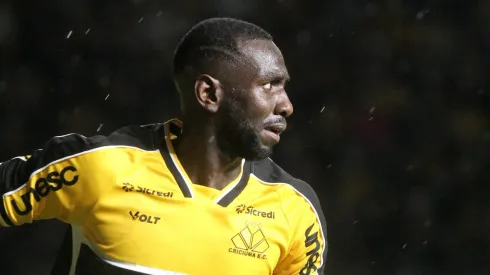 Bolasie vira assunto no Botafogo.