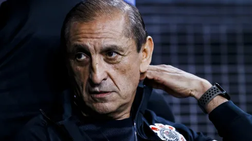 SP - SAO PAULO - 24/09/2024 - COPA SUL-AMERICANA 2024, CORINTHIANS X FORTALEZA - Ramon Diaz tecnico do Corinthians durante partida contra o Fortaleza no estadio Arena Corinthians pelo campeonato Copa Sul-Americana 2024. Foto: Marco Miatelo/AGIF
