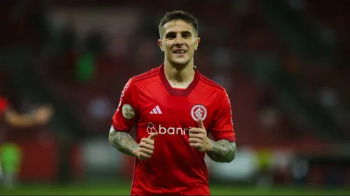 Fabricio Bustos, jogador do Internacional, durante partida contra o RB Bragantino, pelo Campeonato Brasileiro de 2023.