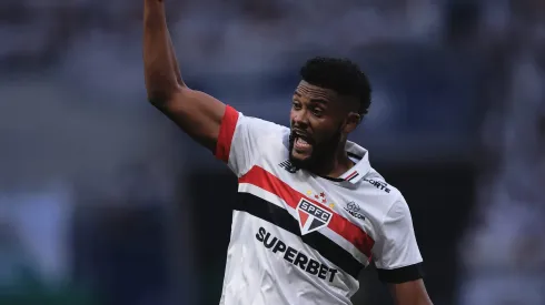 Sabino jogador do Sao Paulo durante partida contra o Palmeiras no (Foto: Ettore Chiereguini/AGIF)