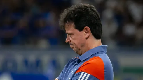 Fernando Diniz, técnico do Cruzeiro, durante partida contra o Bahia, pelo Campeonato Brasileiro.