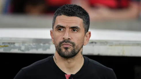 Lucho González, técnico do Athletico-PR, durante partida contra o Flamengo, pelo Campeonato Brasileiro.