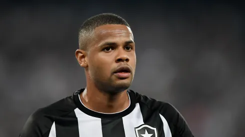 Júnior Santos jogador do Botafogo durante partida contra o Fortaleza no estádio Engenhão pelo campeonato BRASILEIRO A 2023.