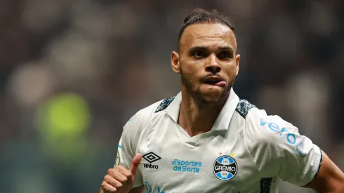 Braithwaite, jogador do Grêmio, durante partida contra o Atletico-MG (Foto: Gilson Lobo/AGIF)