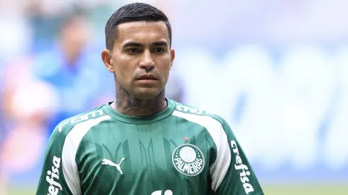 Dudu, jogador do Palmeiras, durante aquecimento antes da partida contra o Fortaleza, pelo Campeonato Brasileiro.