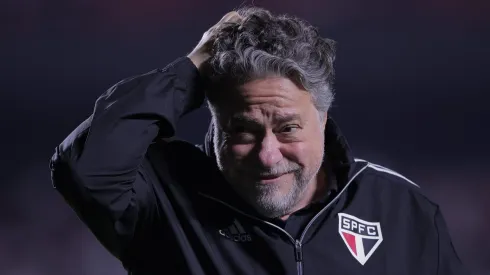 Julio Casares, presidente do São Paulo, antes de partida contra o Palmeiras, pela Copa do Brasil de 2023.