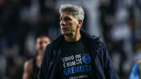 Renato Poratluppi, técnico do Grêmio, durante partida contra o Criciuma, pelo Campeonato Brasileiro.