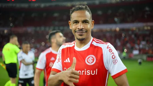 Fernando, volante do Internacional, após partida contra o Vitória, pelo Brasileirão Betano.